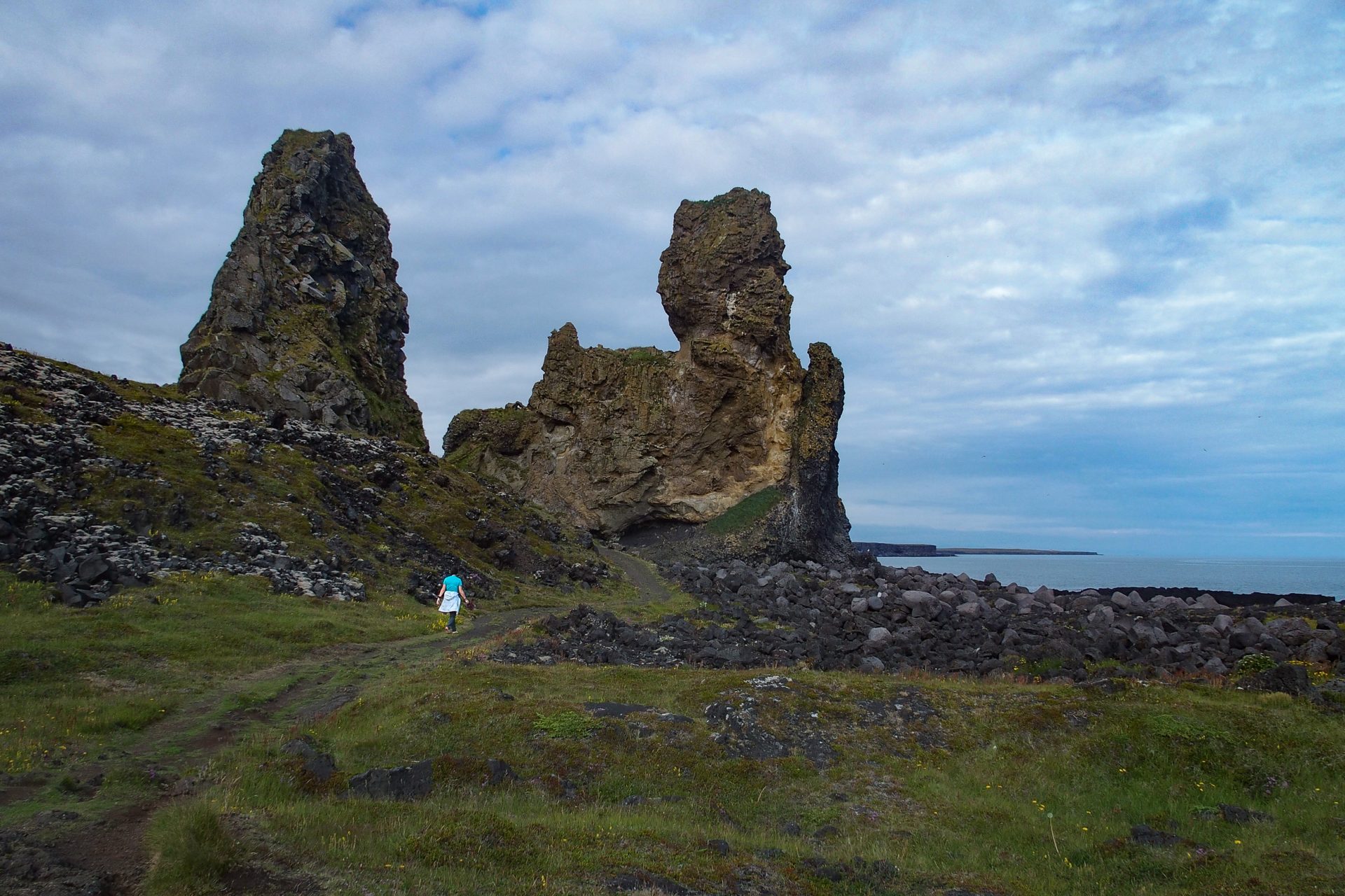 Read more about the article Iceland Trip Day 4 – Craters, Seals, And Dragons